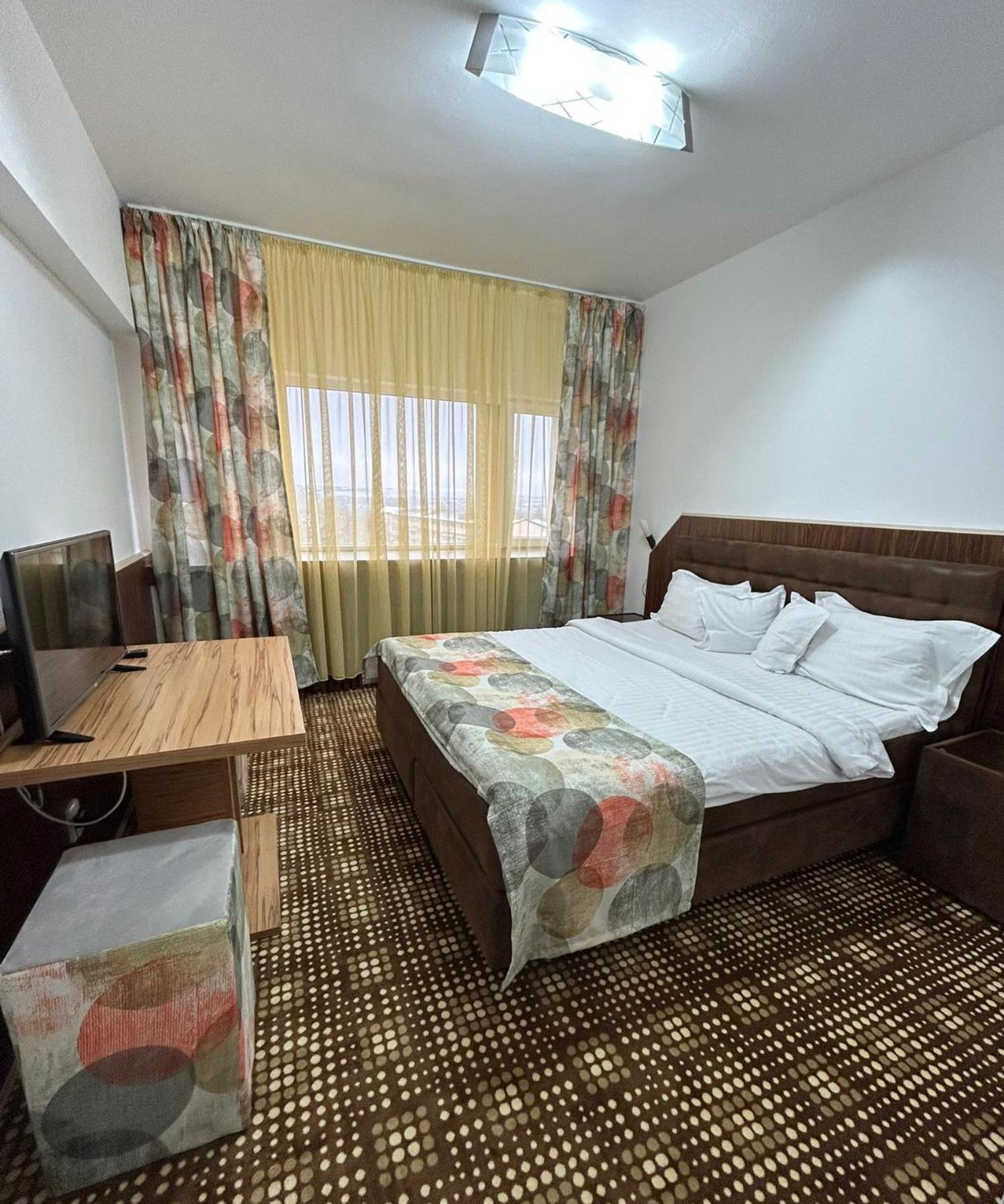 Hotel Bucovina Suceava Exteriör bild