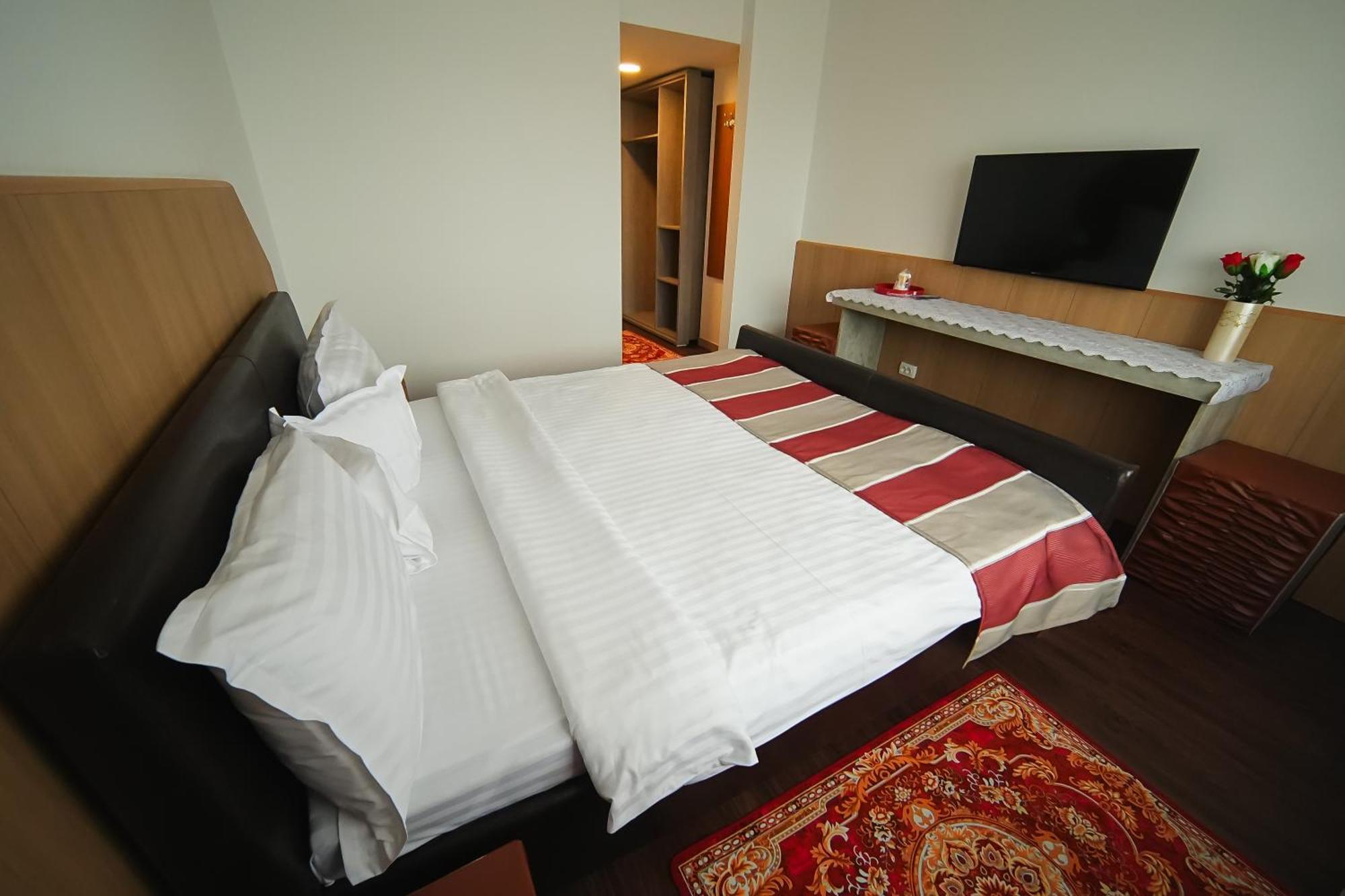 Hotel Bucovina Suceava Exteriör bild